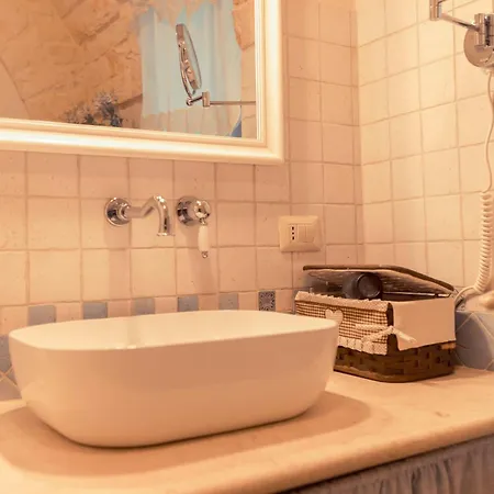 Bed & Breakfast Trulli Nel Centro Storico Di 4*