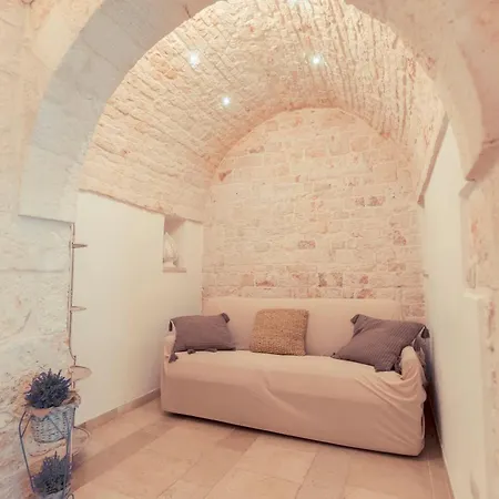 Trulli Nel Centro Storico Di Couette-café