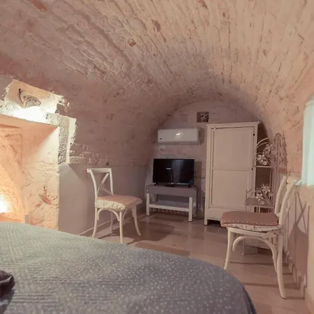 Estrela - Trullo Benessere Nel Centro Storico Di - Bed & Breakfast Alberobello